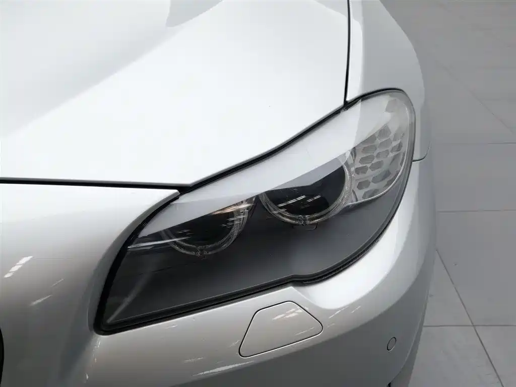 BMW 5 Series 2011