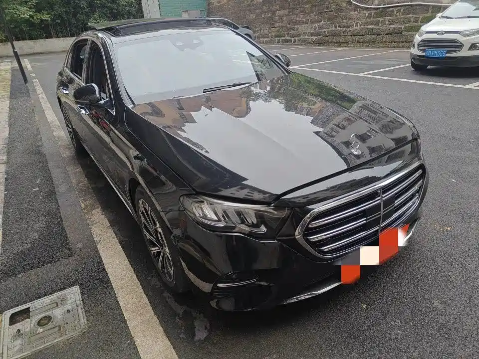 Mercedes-Benz E-Class 2024