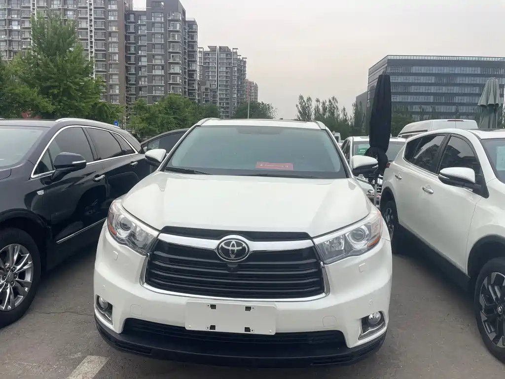Toyota Highlander 2017 — фото 2