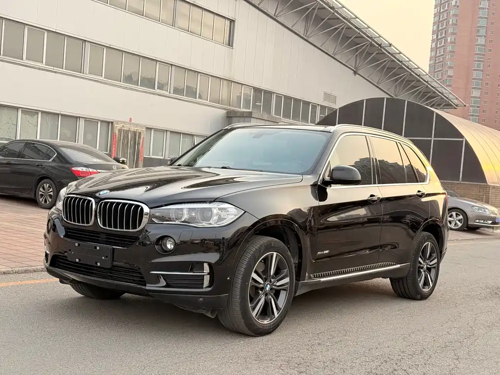 BMW X5 2018 — фото 1