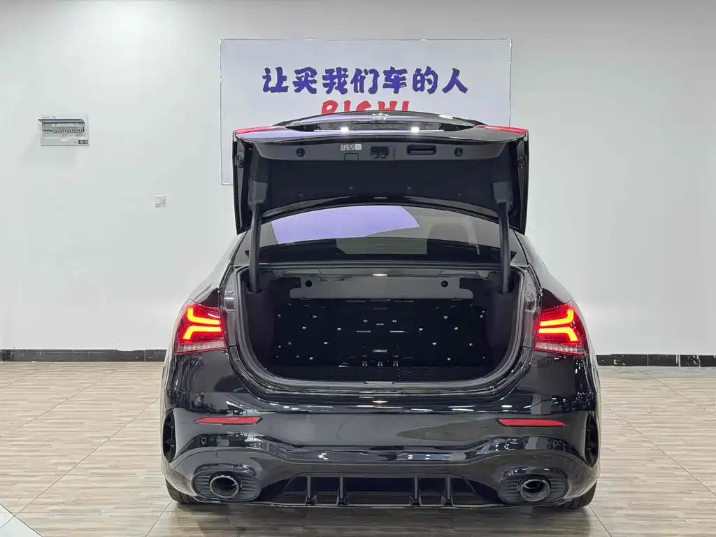 Mercedes-Benz A-Class AMG 2023 — фото 17