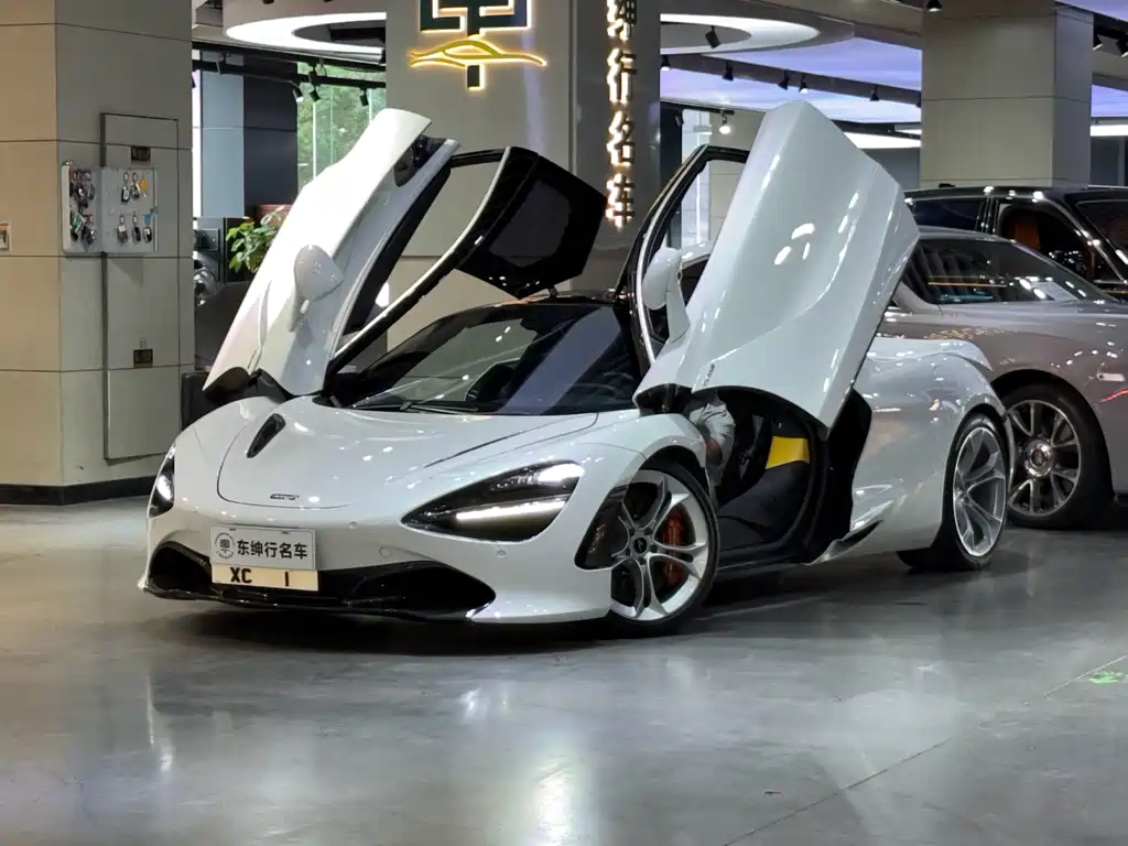 McLaren 720S 2020 — фото 1