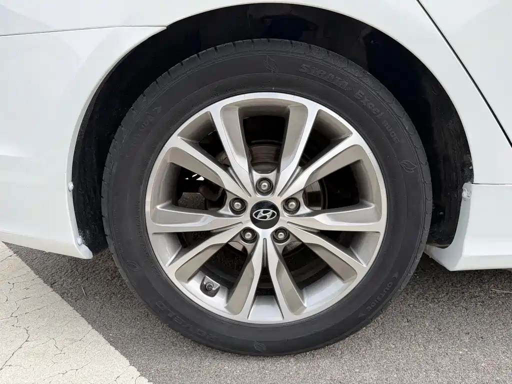 Hyundai Sonata 2015 — фото 14
