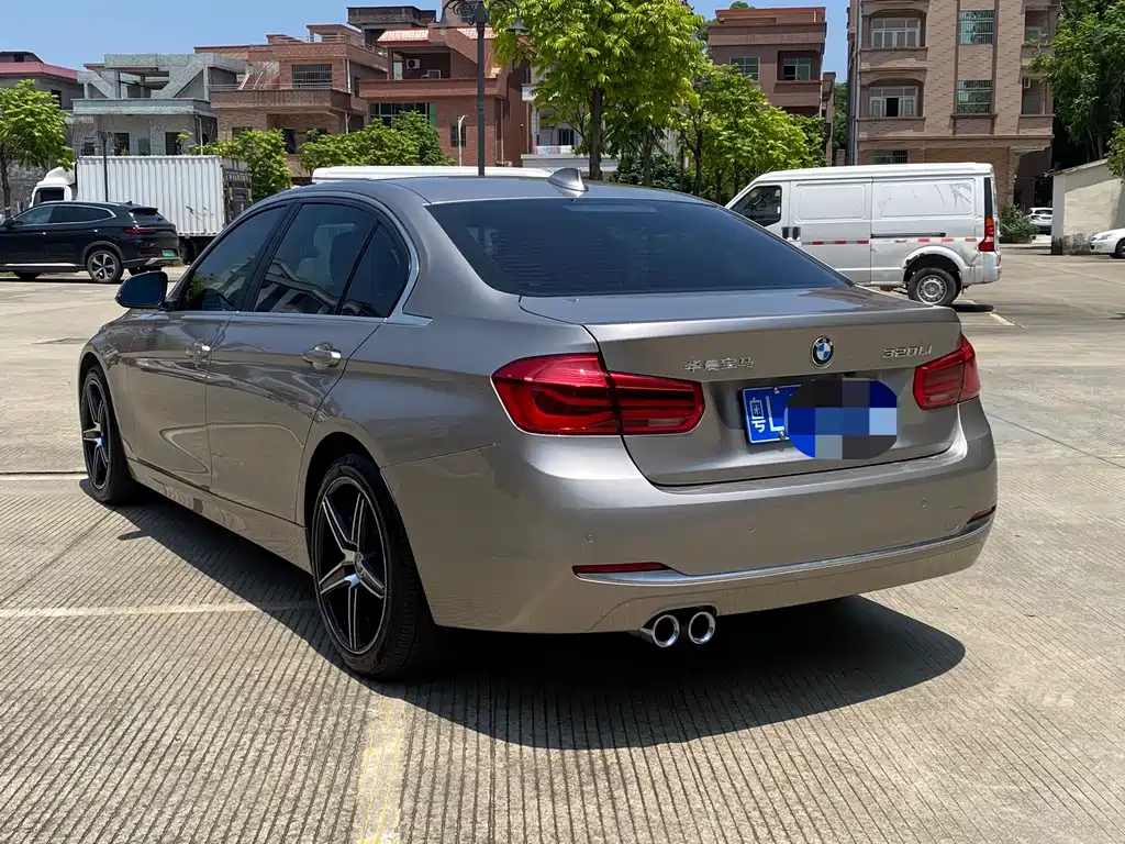 BMW 3 Series 2018 — фото 6