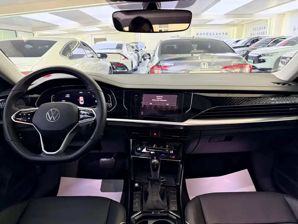 Volkswagen Passat 2023