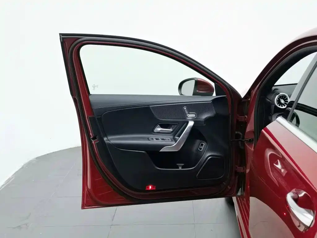 Mercedes-Benz A-Class 2020 — фото 8