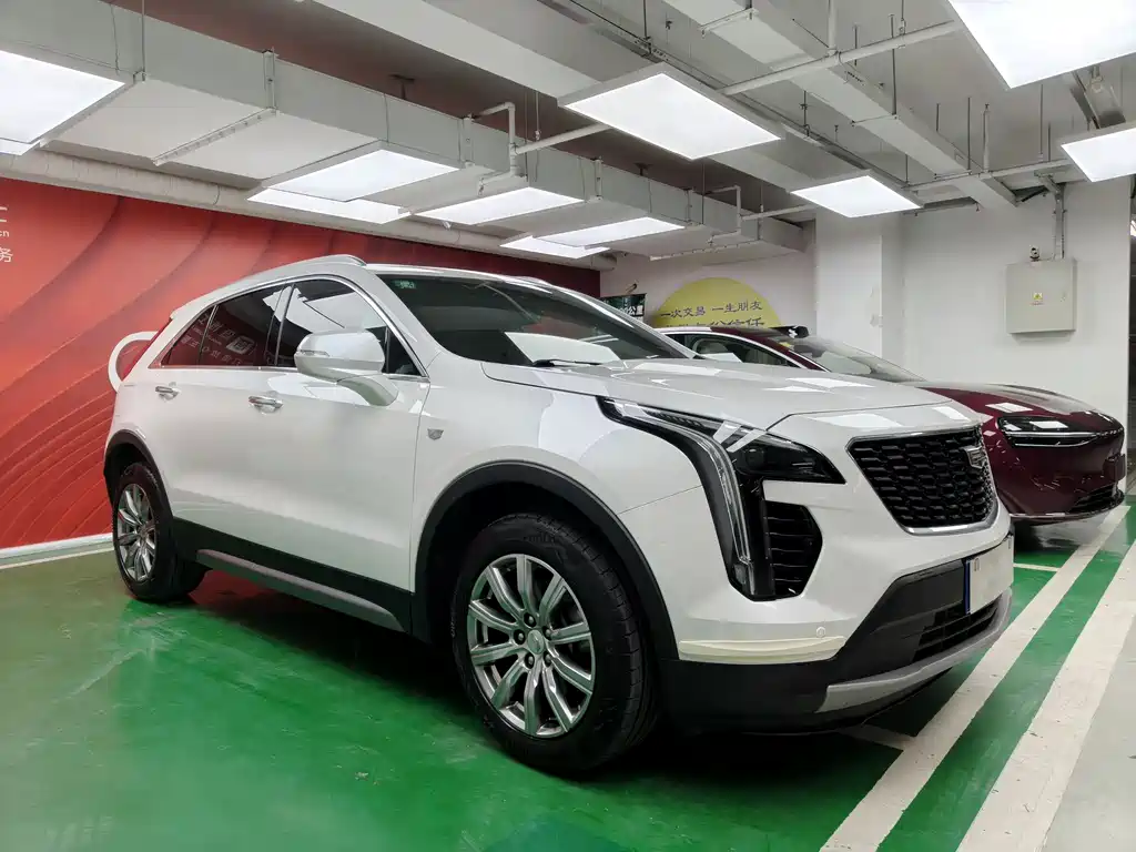 Cadillac XT4 2019 — фото 3