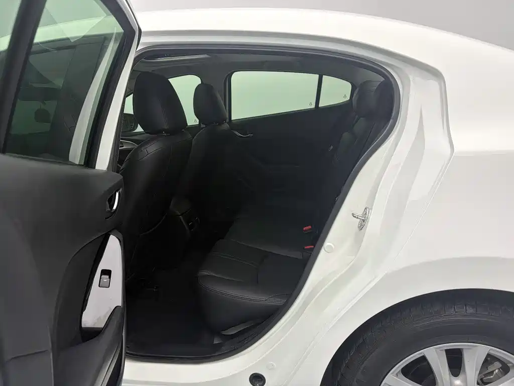 Mazda 3 Angkesela 2018 — фото 12