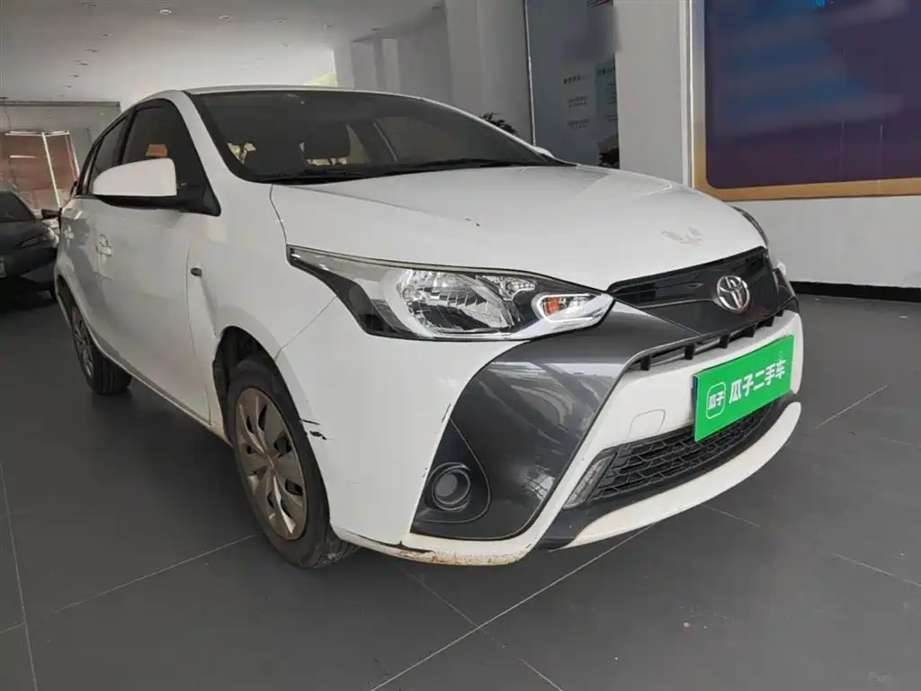 Toyota Yaris L 2016 — фото 4