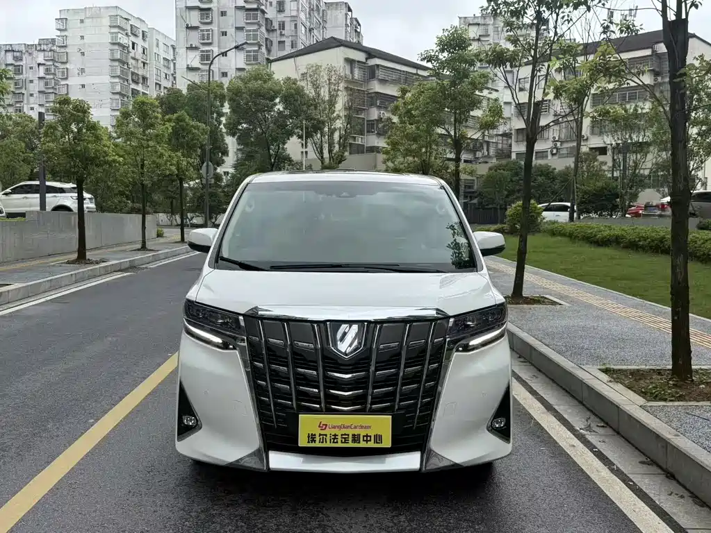 Toyota Alphard 2019 — фото 3