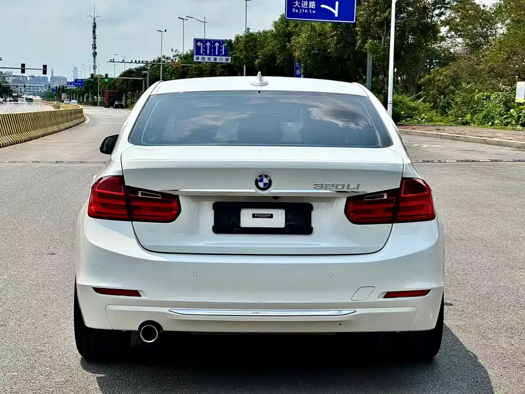 BMW 3 Series 2014 — фото 8