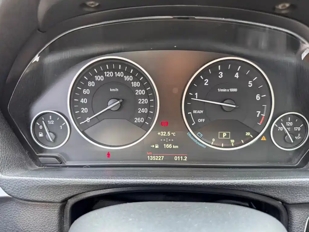 BMW 3 Series 2014 — фото 14