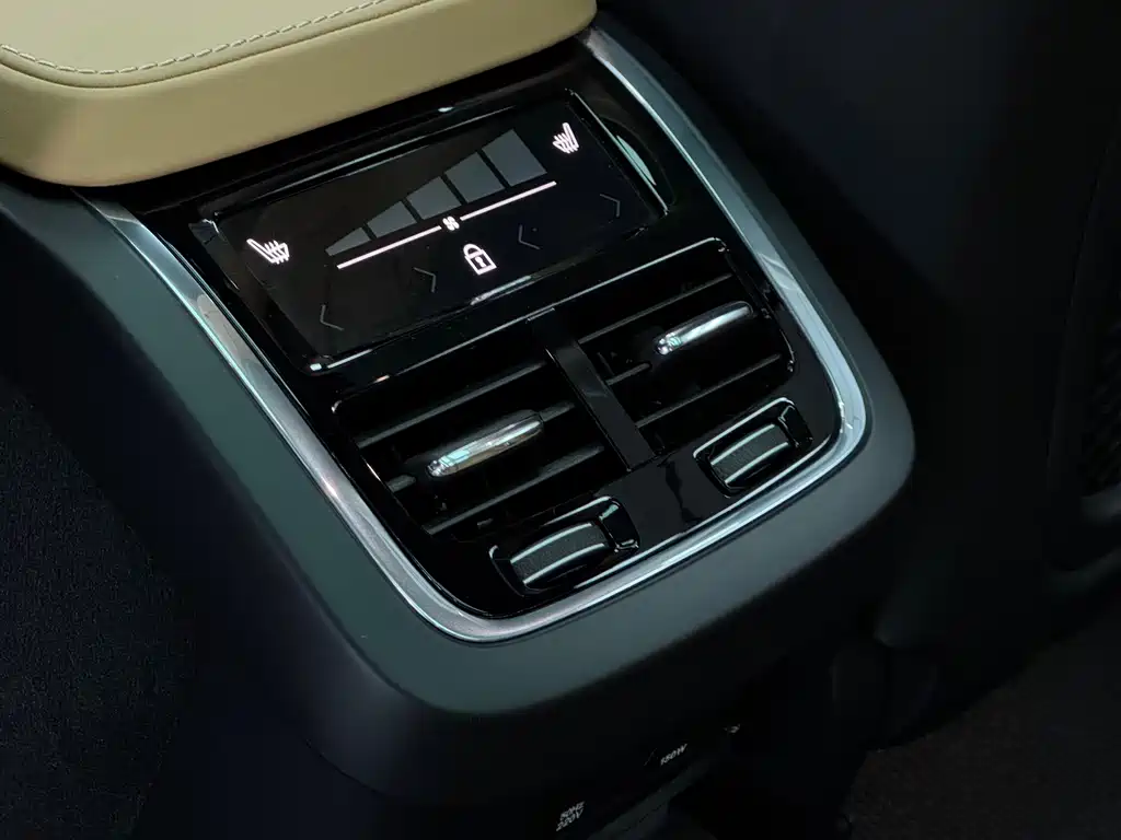 Volvo V90 2018 — фото 16