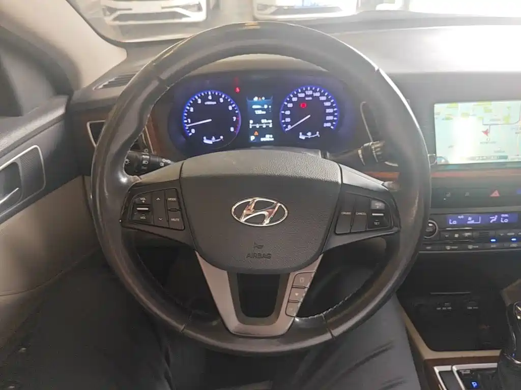 Hyundai Mistra 2014 — фото 11