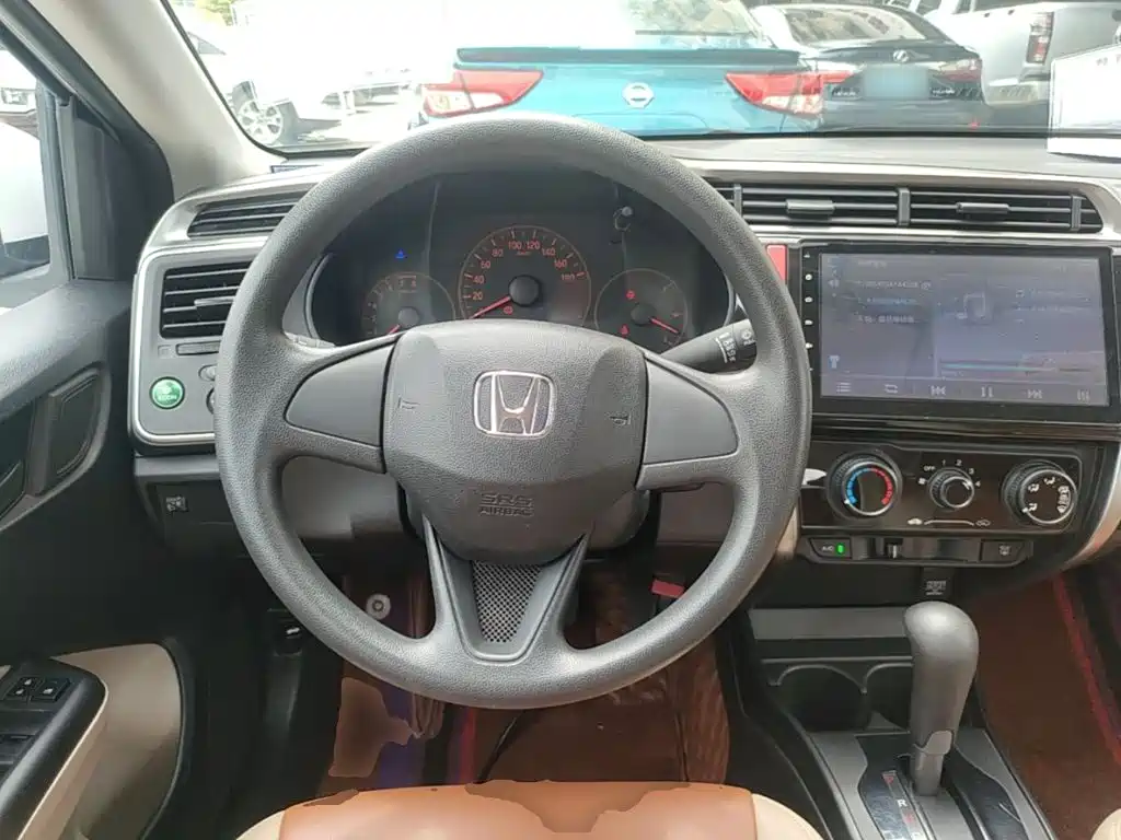 Honda City 2016 — фото 11