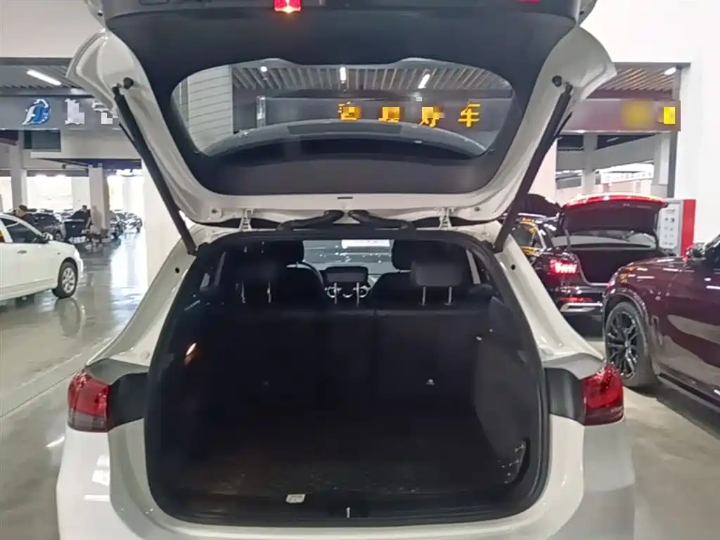 Mercedes-Benz GLA 2021 — фото 19