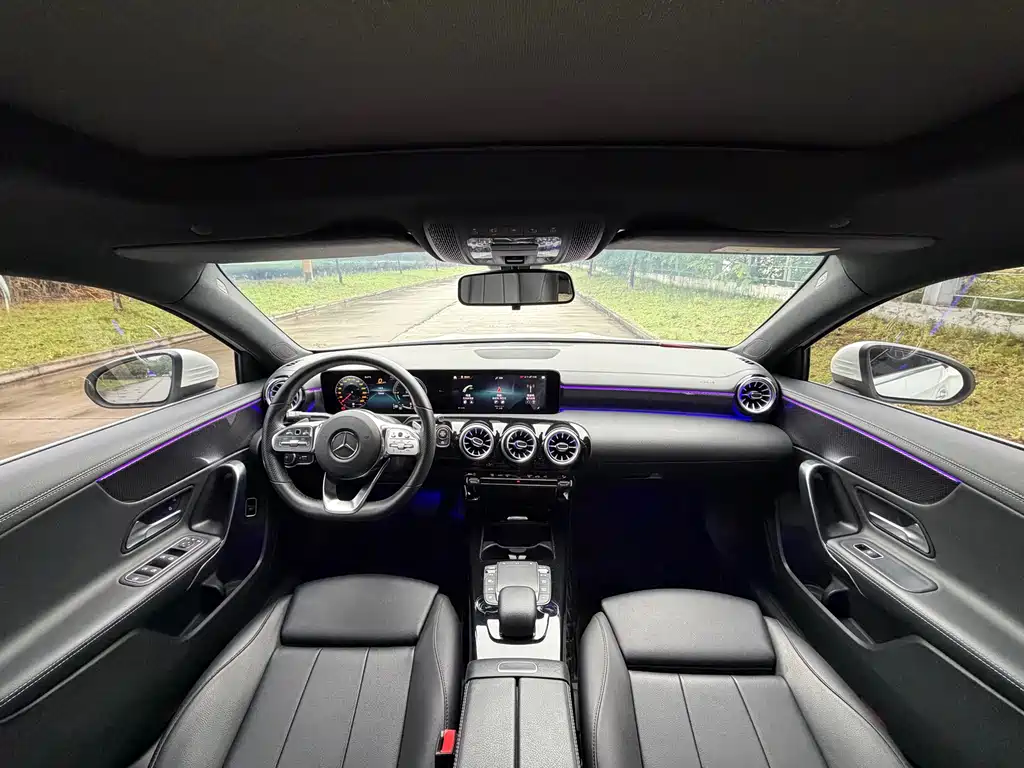 Mercedes-Benz A-Class 2022 — фото 12