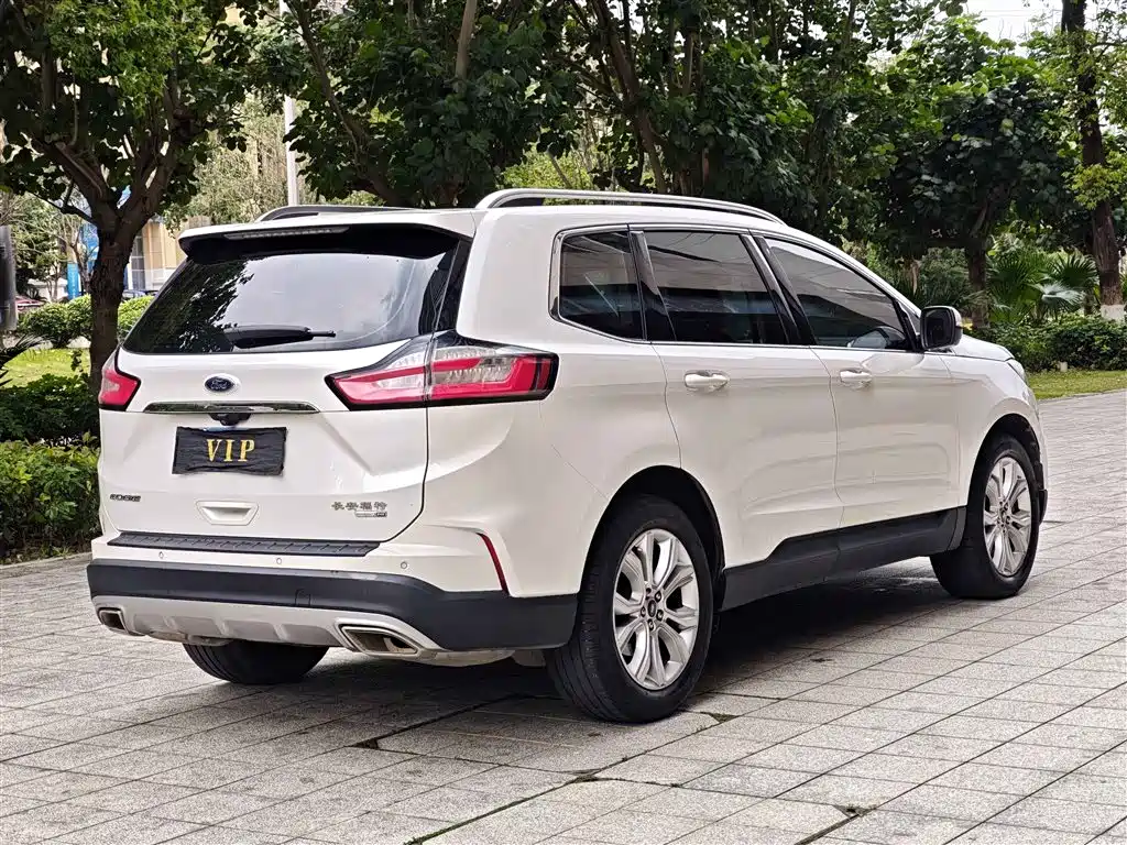 Ford Edge 2020 — фото 13