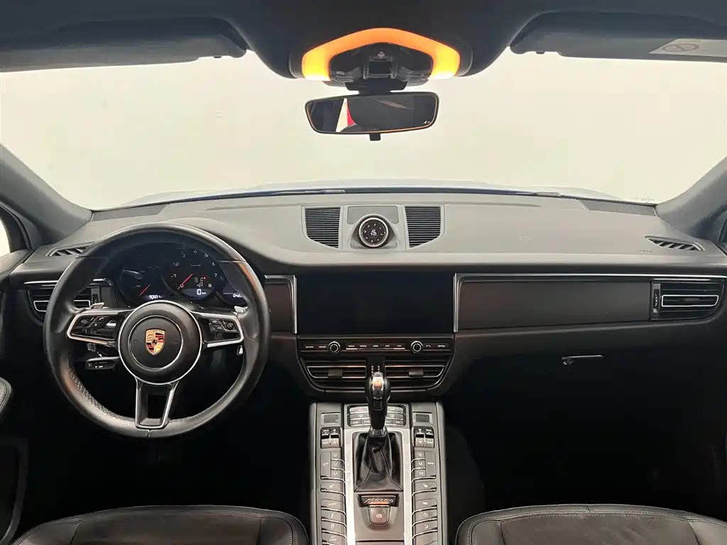 Porsche Macan 2020 — фото 10