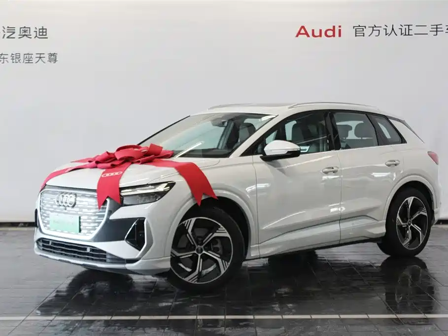 Audi Q4 e-tron 2025 — фото 3