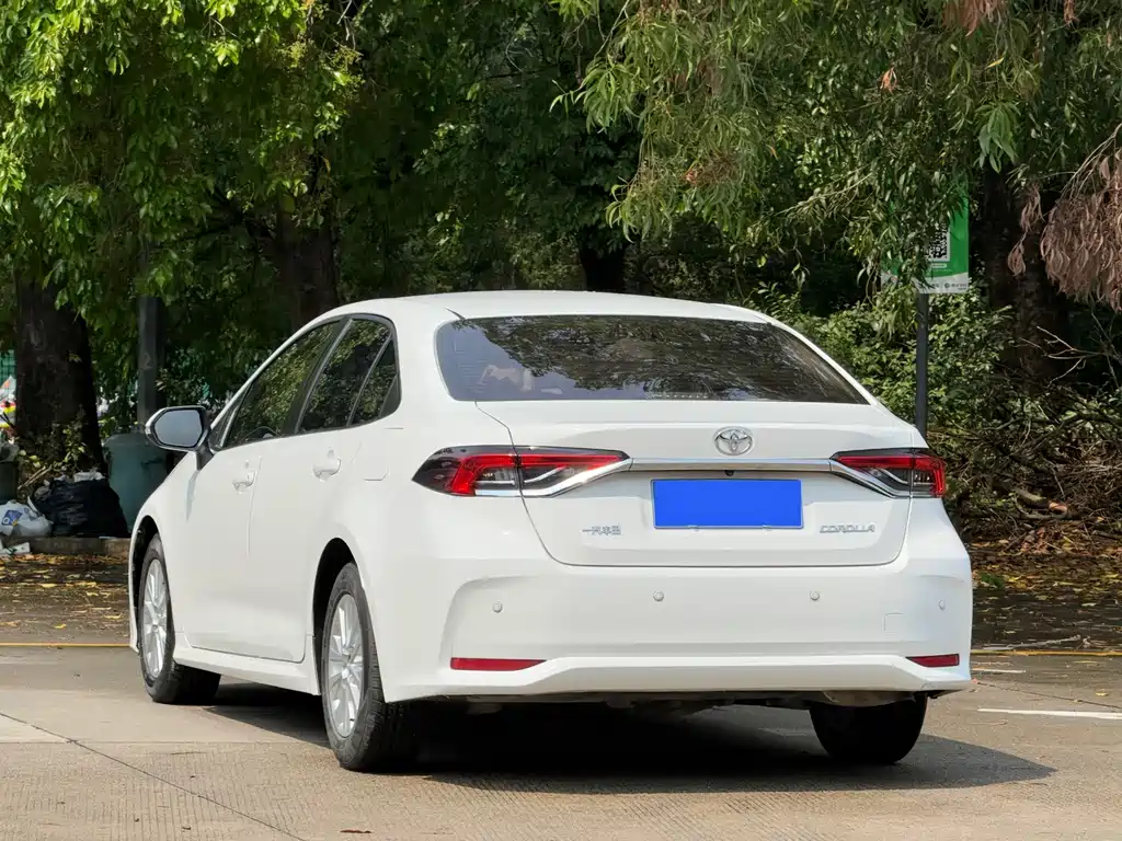 Toyota Corolla 2021 — фото 14