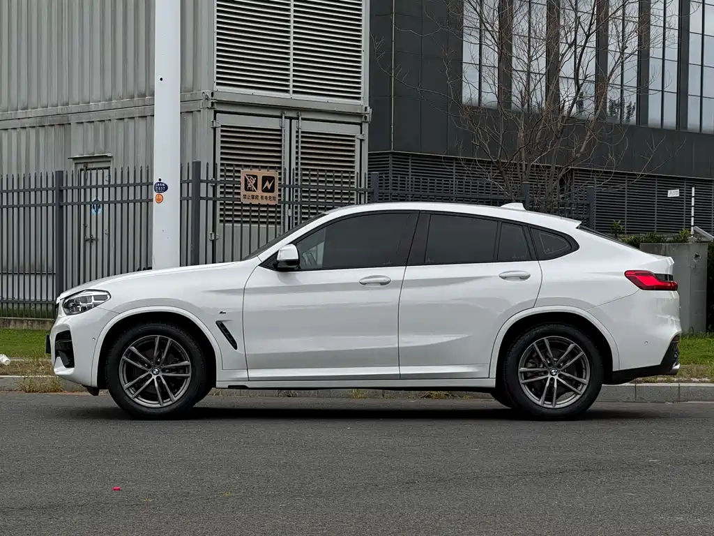 BMW X4 2021 — фото 3