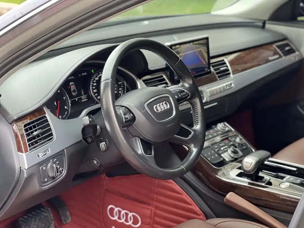 Audi A8 2015 — фото 6