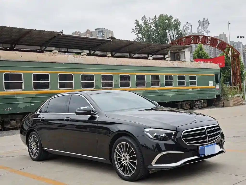 Mercedes-Benz E-Class 2022