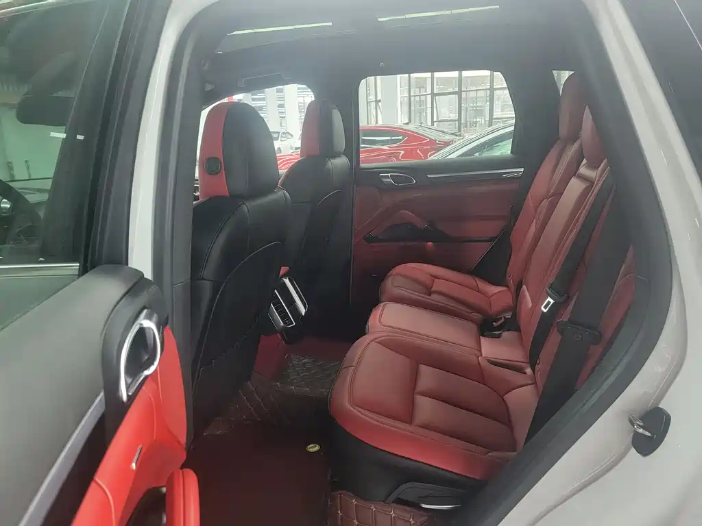 Porsche Cayenne 2014