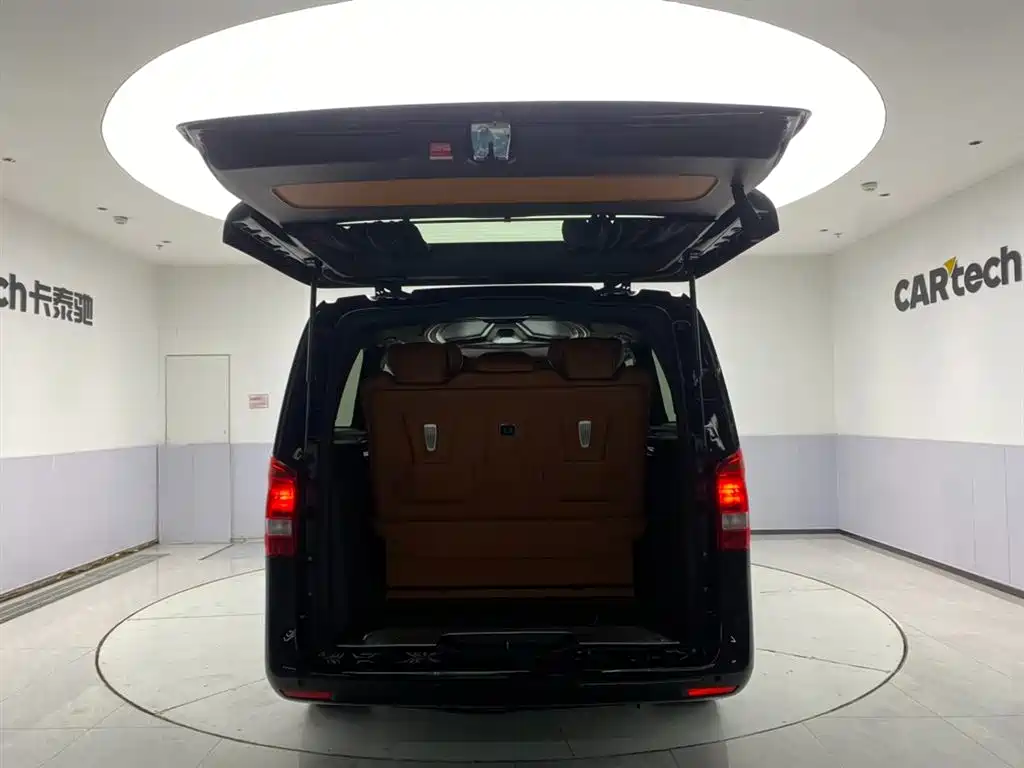 Mercedes-Benz Vito 2023 — фото 25