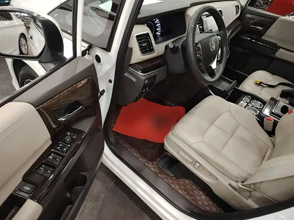 Honda Odyssey 2017 — фото 16