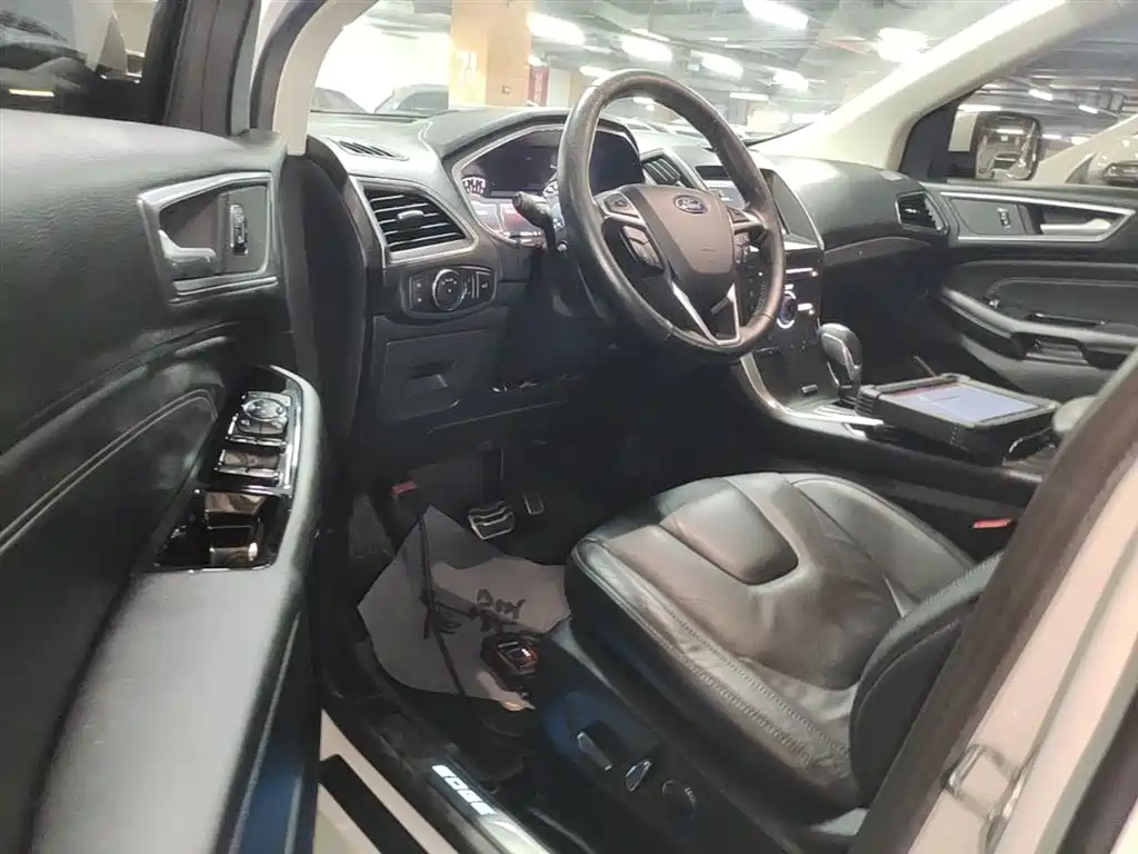 Ford Edge 2015 — фото 16