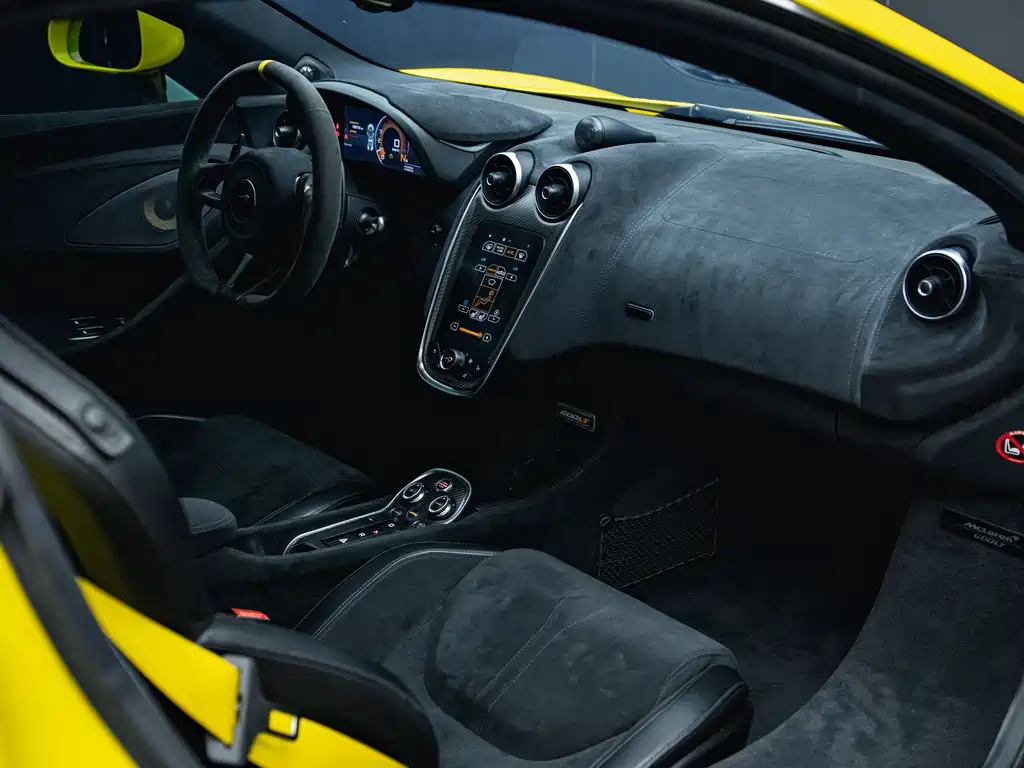 McLaren 600LT 2019 — фото 18