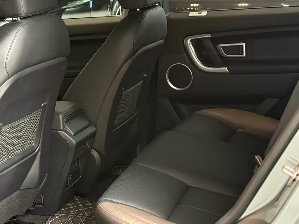 Land Rover Discovery Sport 2019 — фото 16