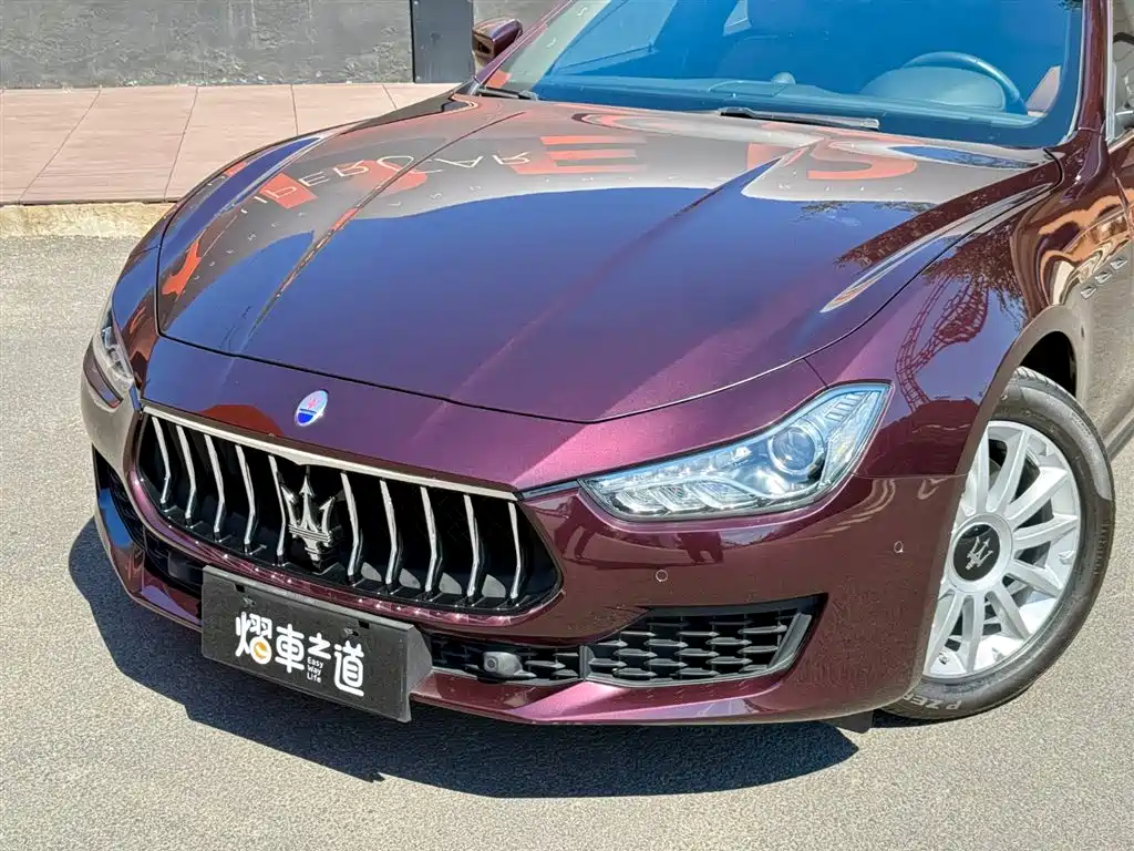 Maserati Ghibli 2019 — фото 20