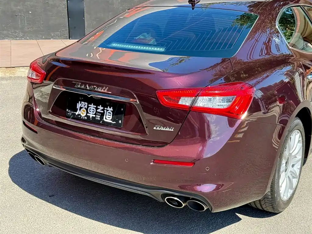 Maserati Ghibli 2019 — фото 21