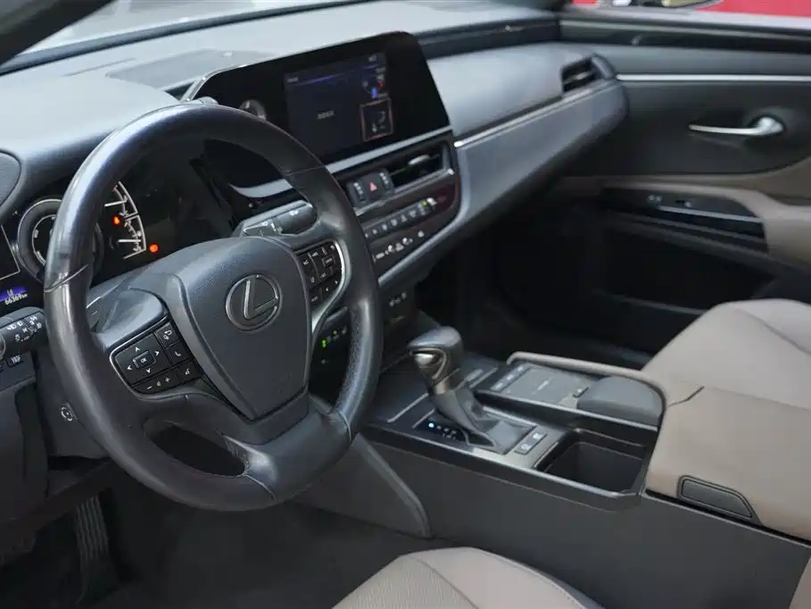 Lexus ES 2022 — фото 17