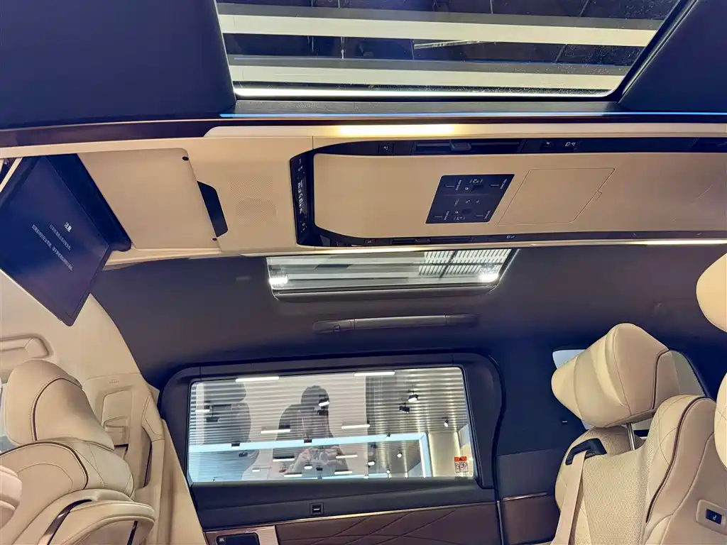 Toyota Vellfire 2024 — фото 25