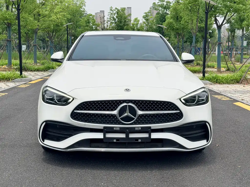 Mercedes-Benz C-Class 2024