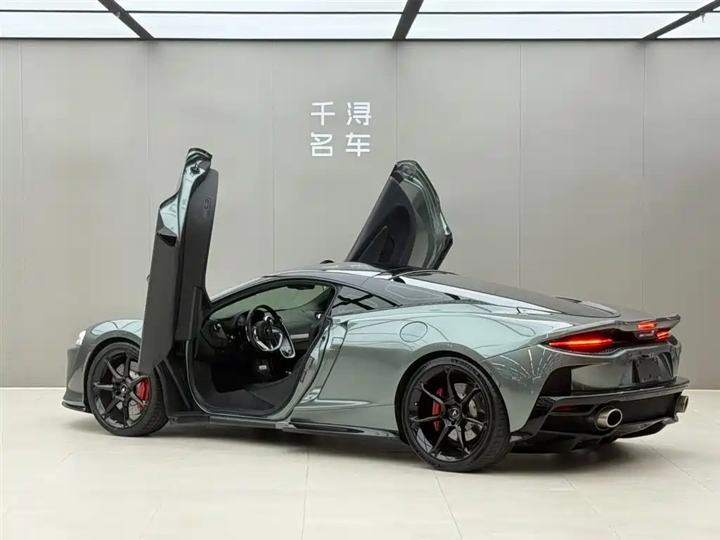 McLaren GT 2021 — фото 13