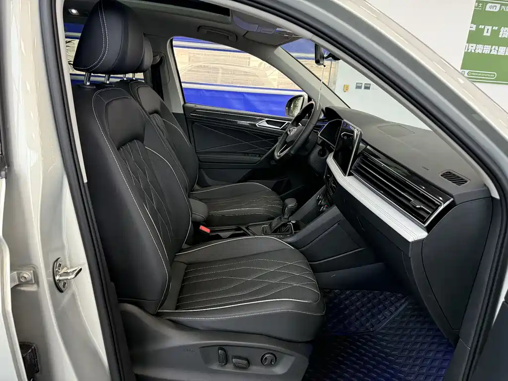 Volkswagen Tiguan L 2023 — фото 20
