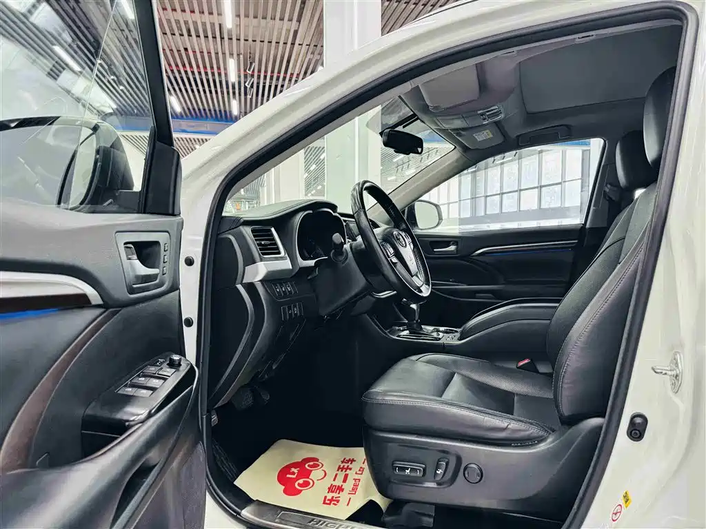 Toyota Highlander 2017 — фото 11