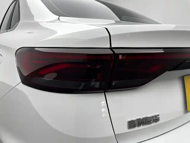 Geely Emgrand 2023 — фото 16