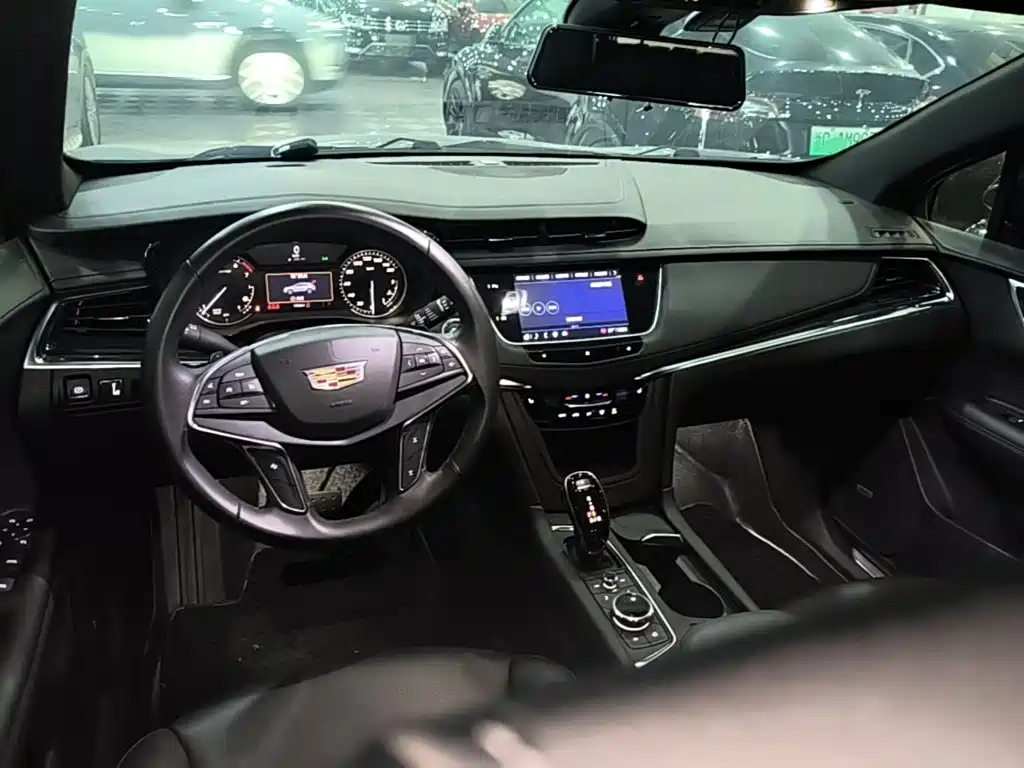 Cadillac XT5 2021 — фото 10