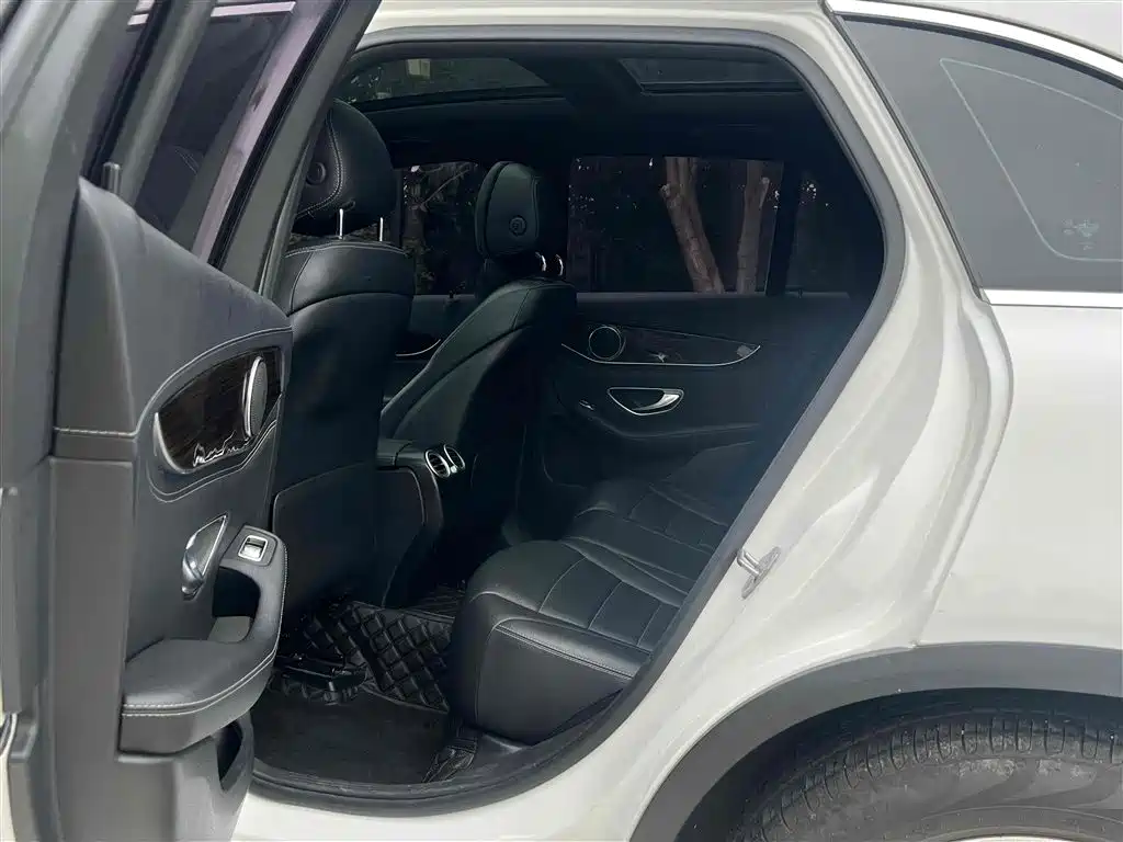 Mercedes-Benz GLC 2018 — фото 15