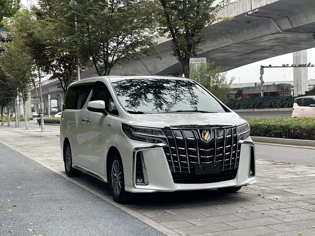 Toyota Vellfire 2022 — фото 2