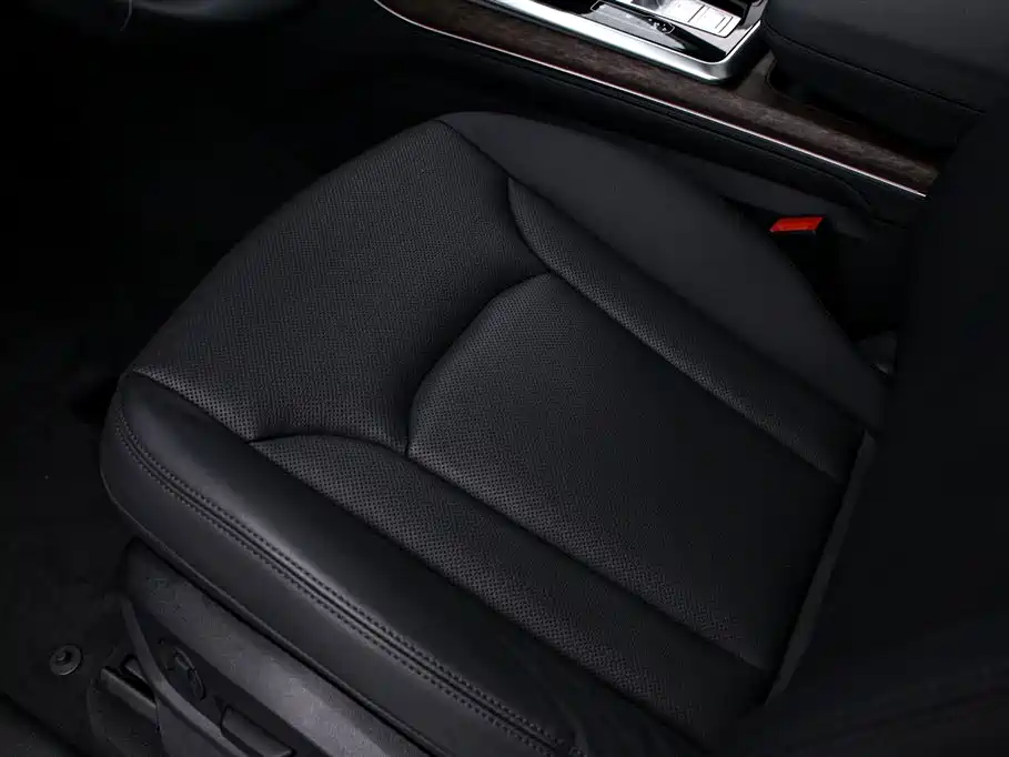 Audi Q7 2024 — фото 13