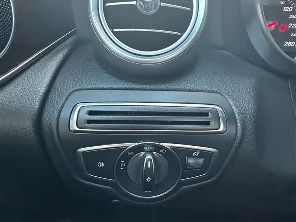 Mercedes-Benz GLC 2018 — фото 2