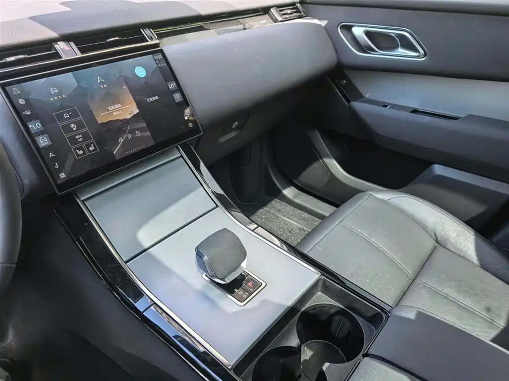 Land Rover Velar 2025 — фото 7