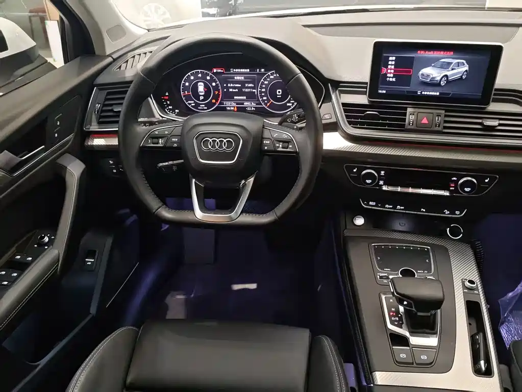 Audi Q5L 2019 — фото 16